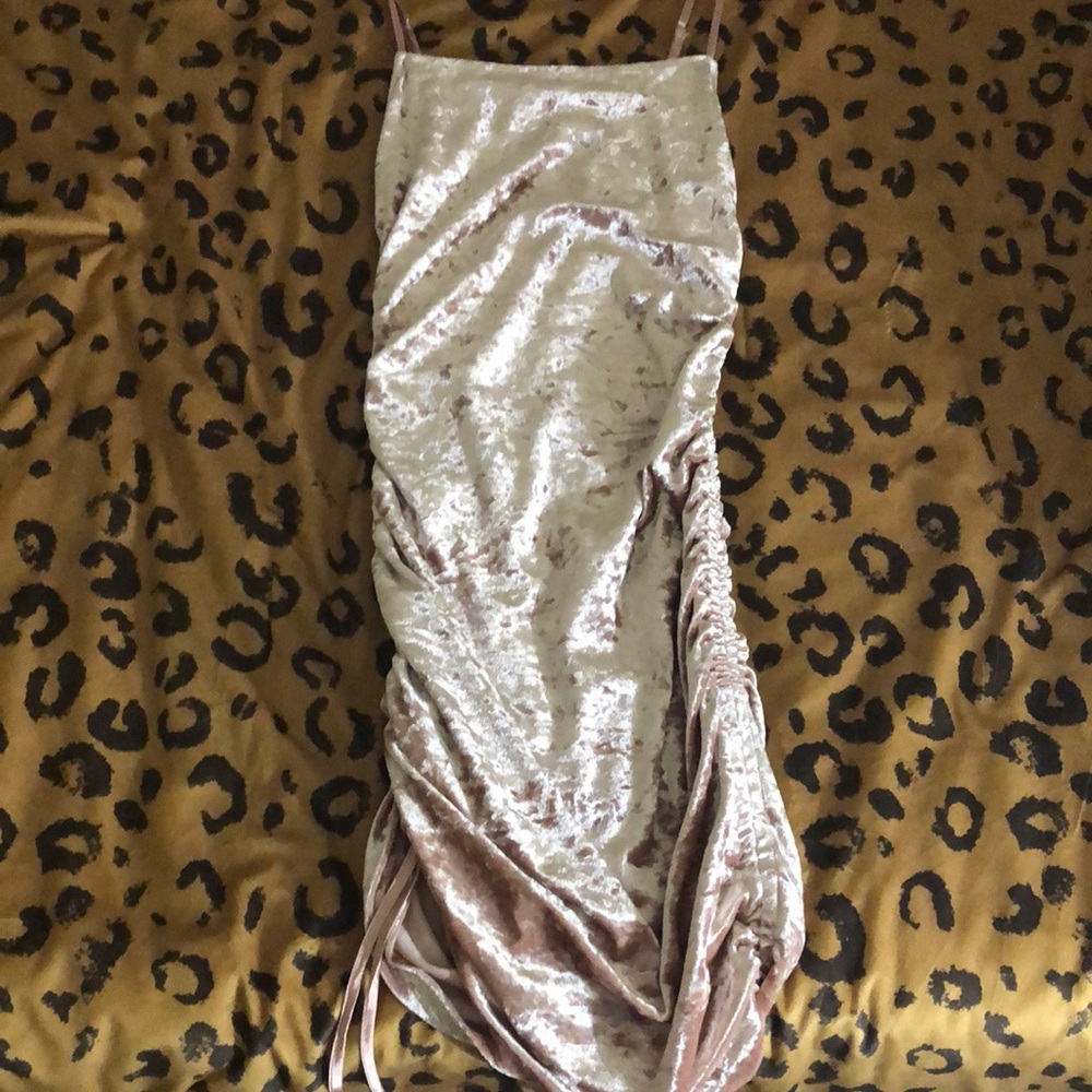 Velvet body con cocktail dress